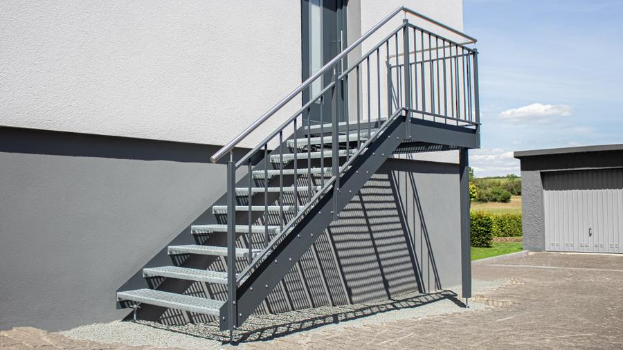 Treppe zur Eingangstür